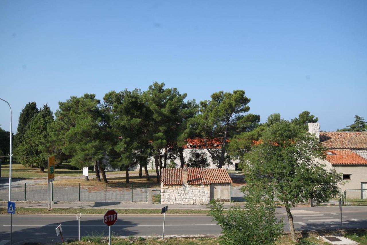 Apartments With A Parking Space Umag - 7066 Екстериор снимка